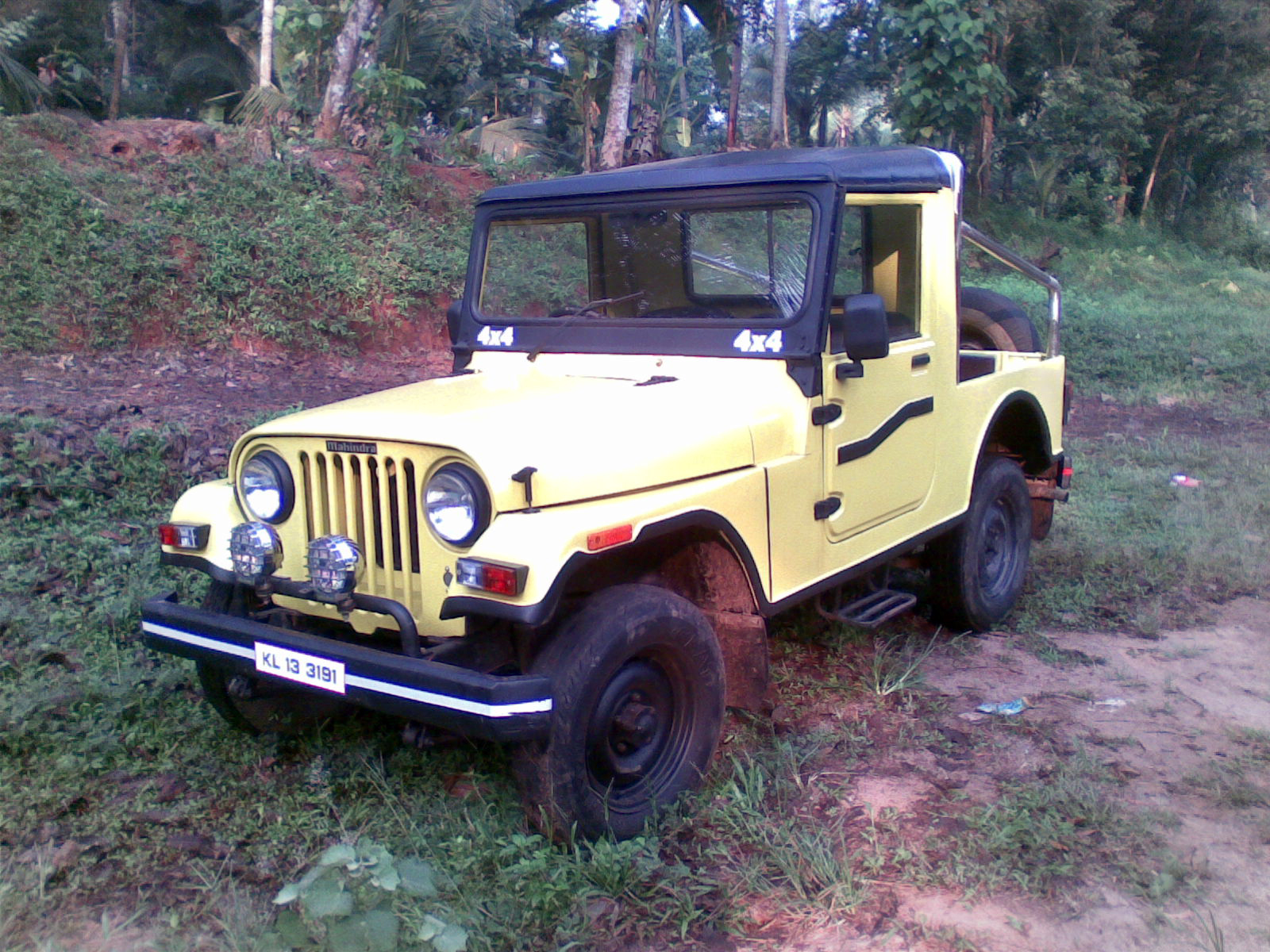 Mahindra Yeni Car