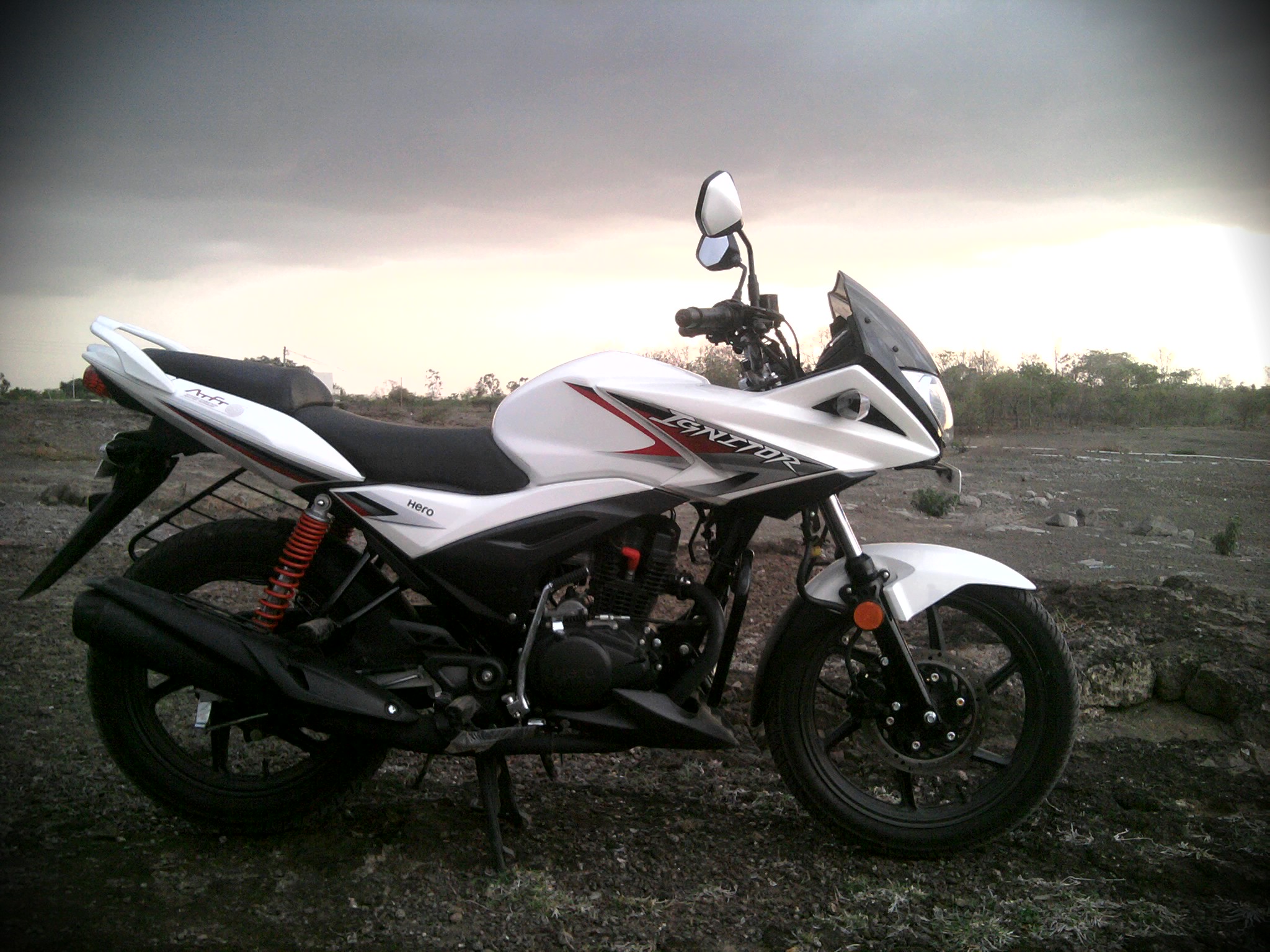 HERO IGNITOR Photos, Images and Wallpapers