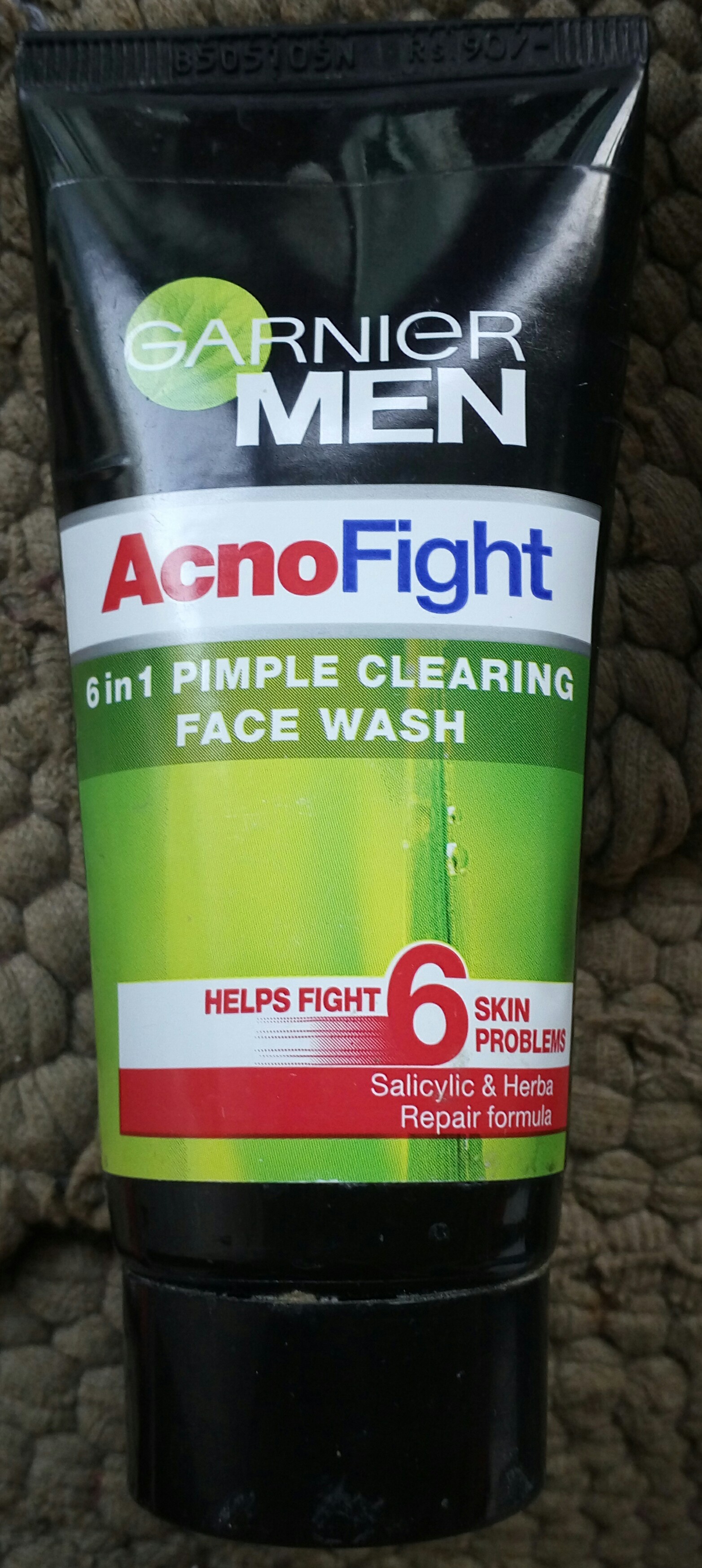 pimple clearing face wash for men
