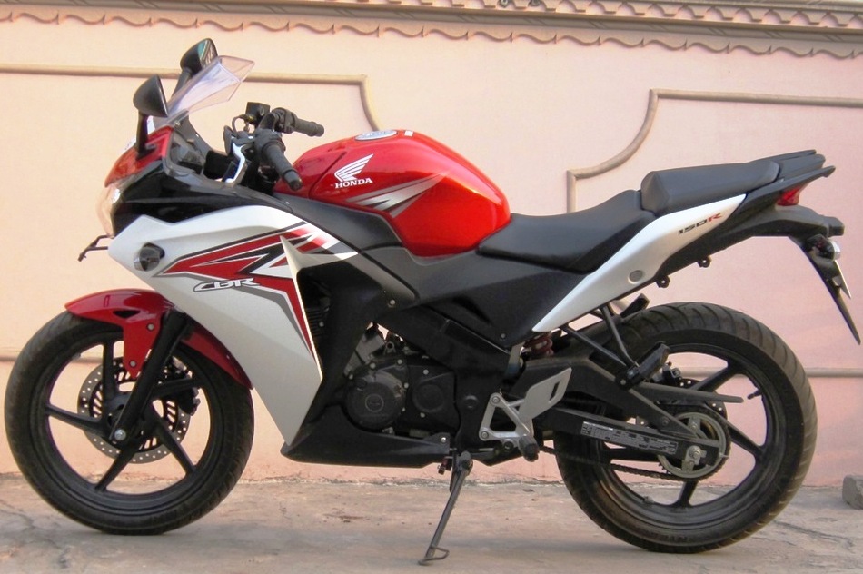 Review honda cbr150r #4