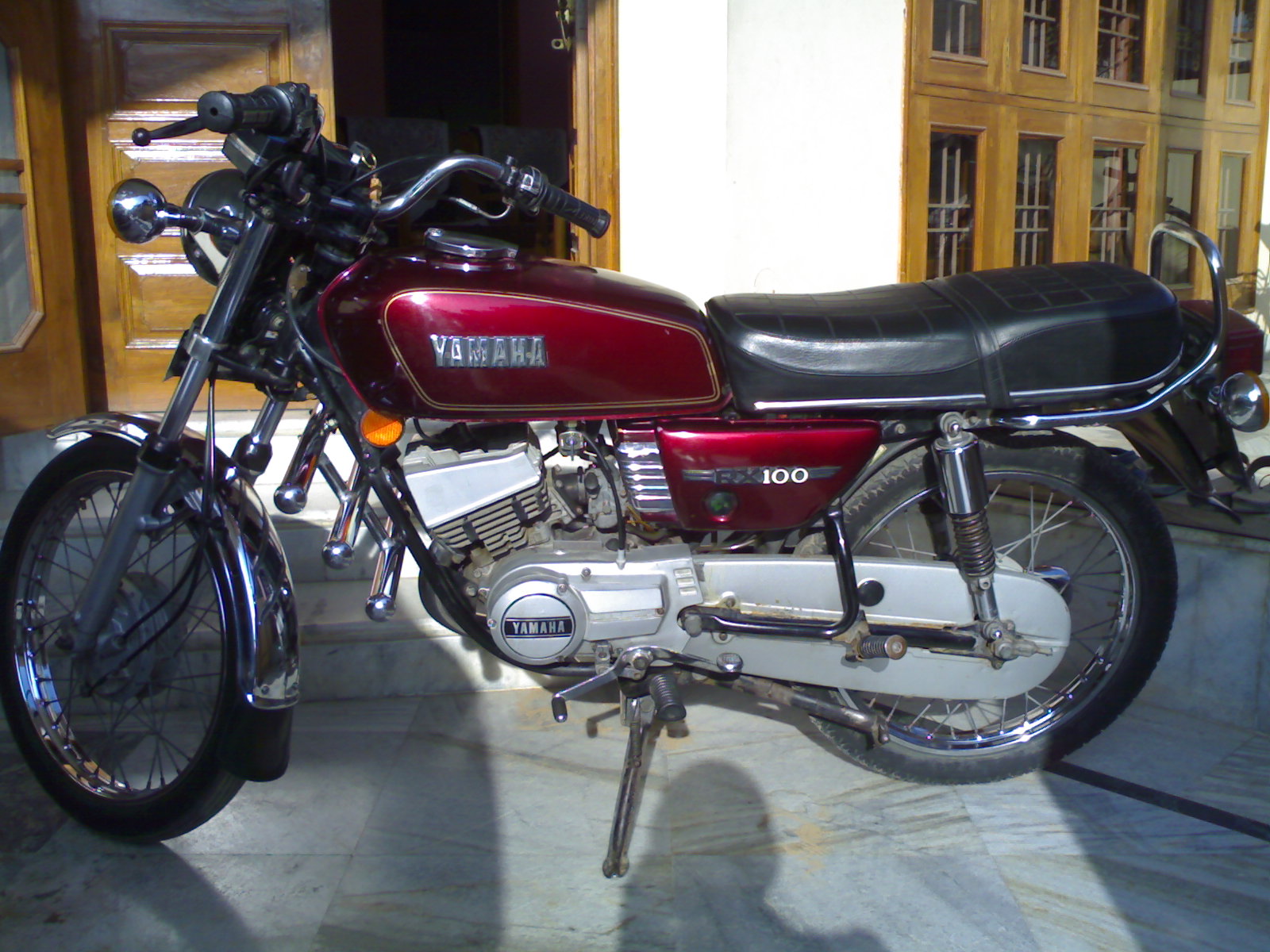 Dream bike of Indian Youth - YAMAHA RX100 Consumer Review - MouthShut.com