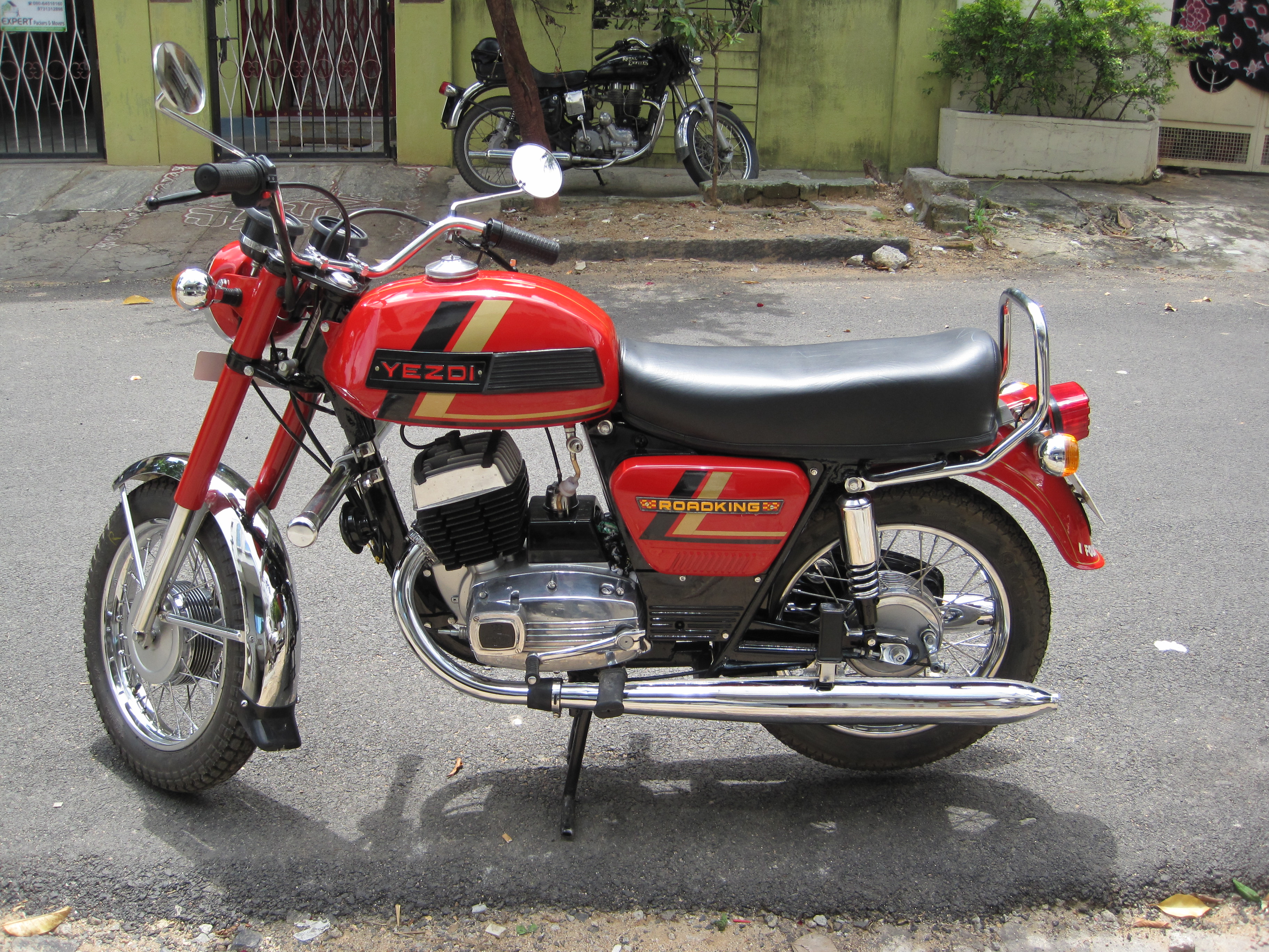 old yezdi bike mileage