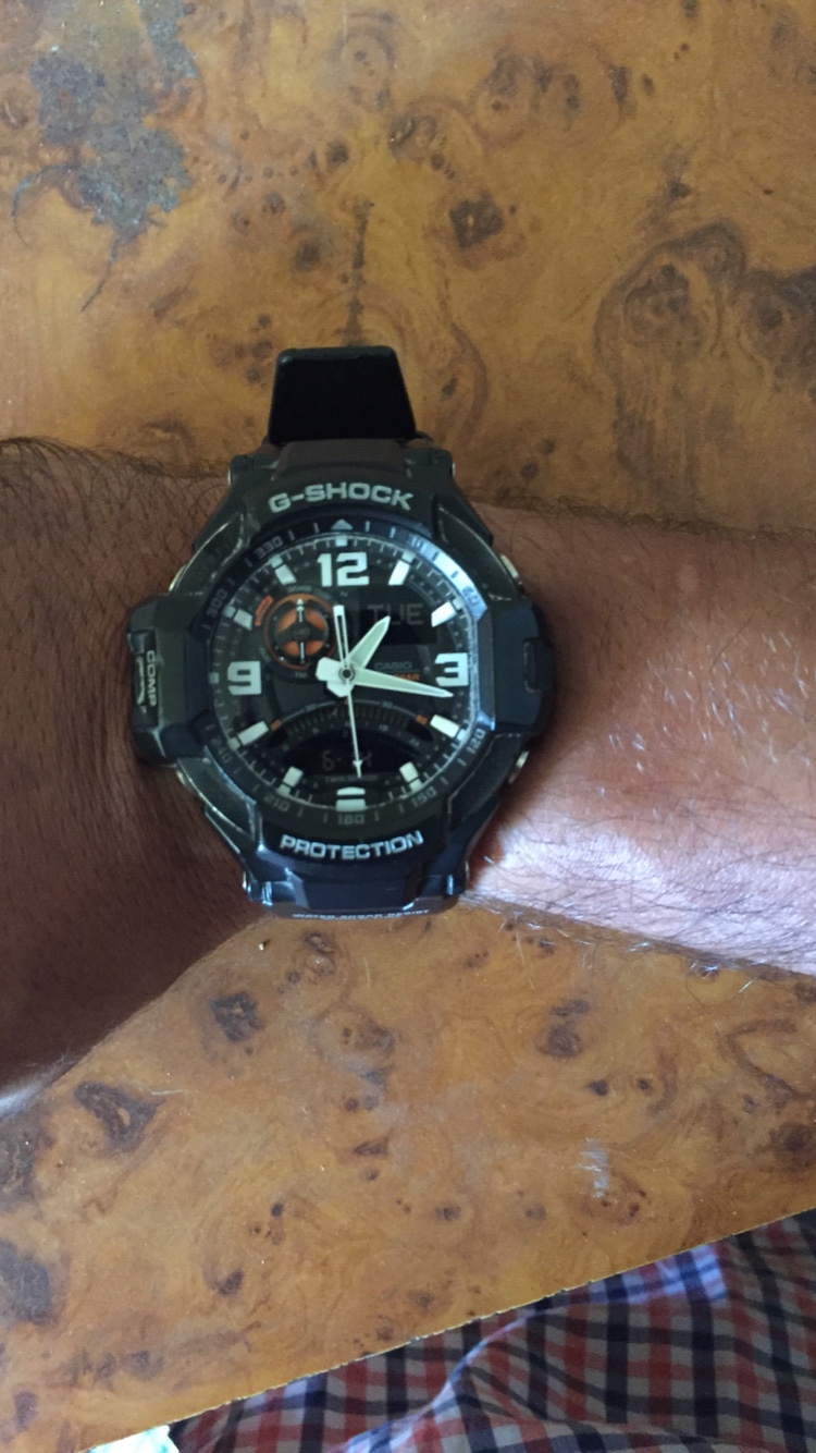 galaxy watch lte vs apple watch