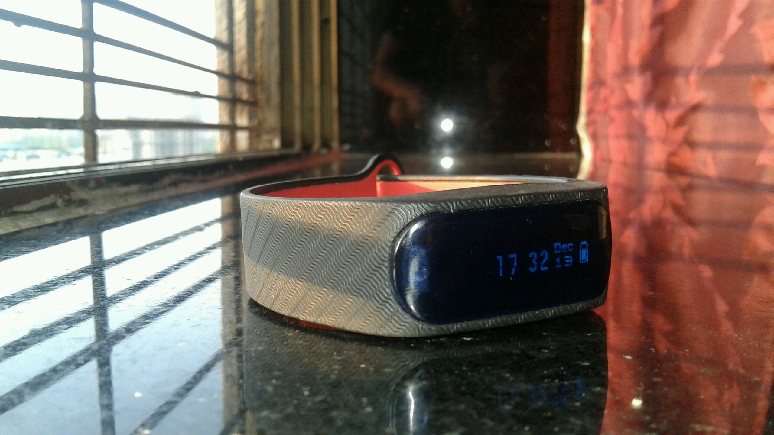 fastrack gesture control band