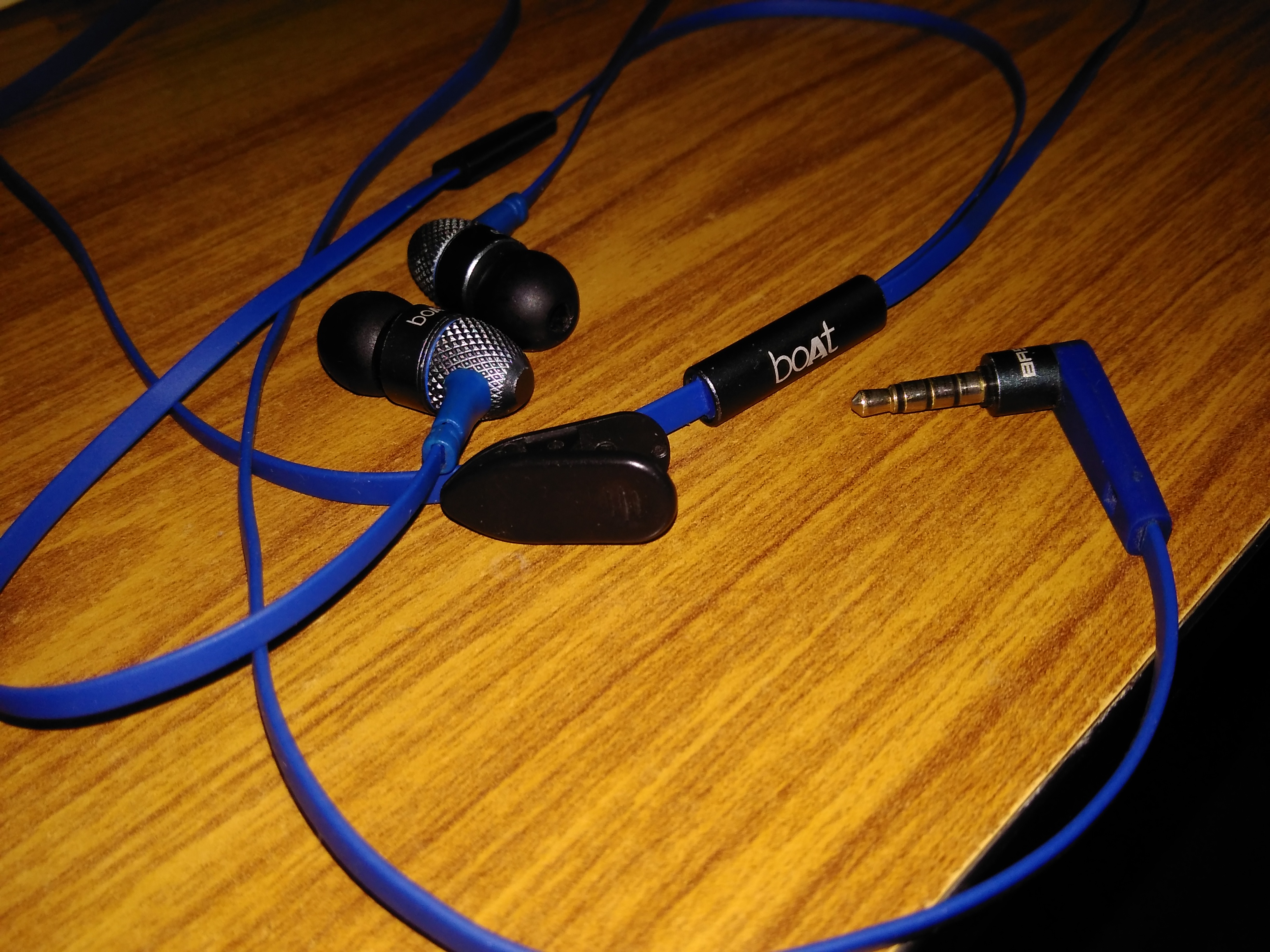 boat bluetooth headphones 225