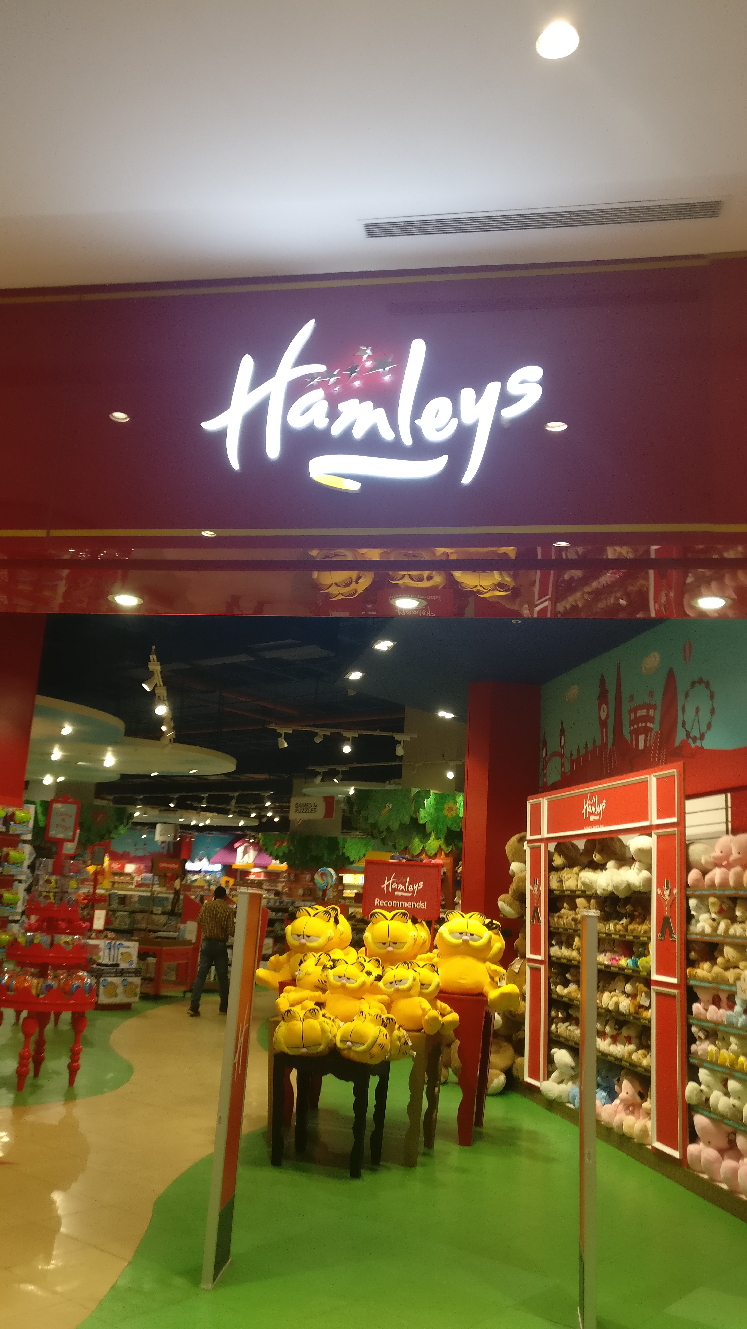 toys shop in phoenix market city