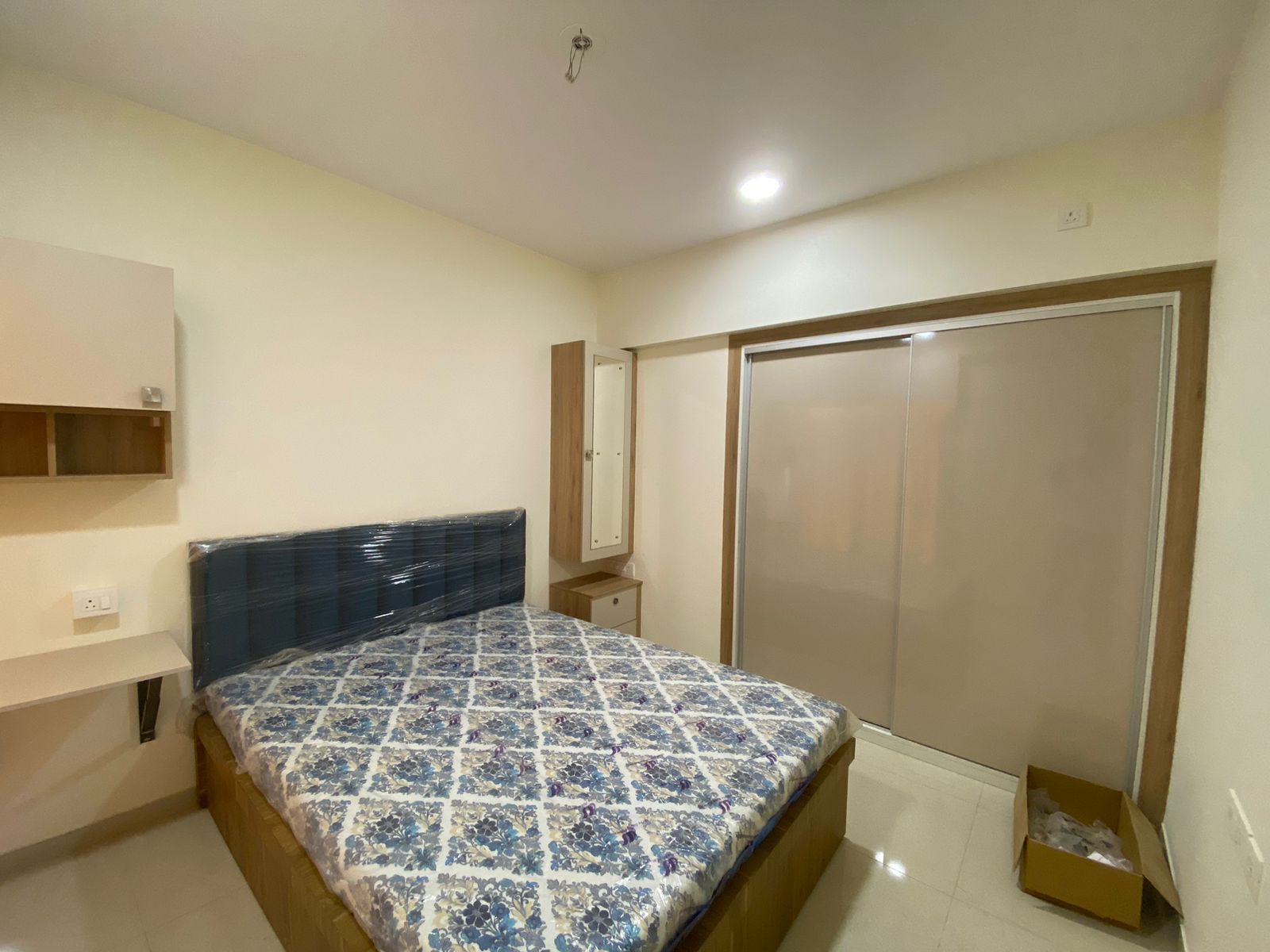 LIVSPACE HRBR LAYOUT BANGALORE Review, Mall, Stores, Online