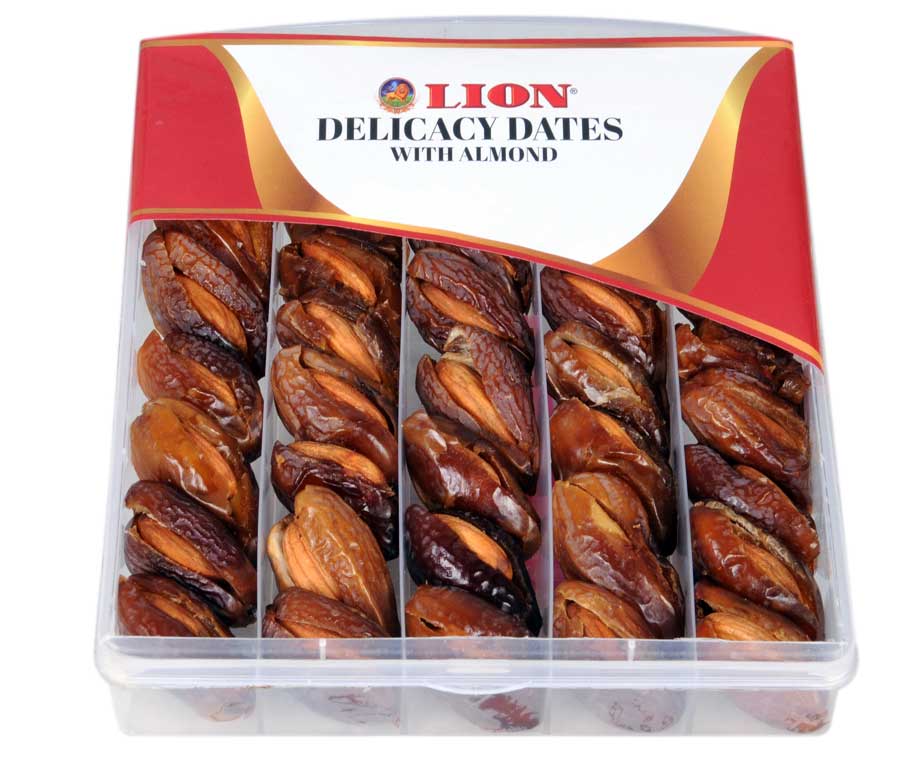 LION DATES Photos, Images and Wallpapers