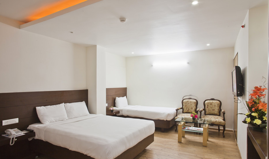 LA HOSPIN HOTEL & RESORT - SESHAYYA METTA - RAJAHMUNDRY Photos, Images ...