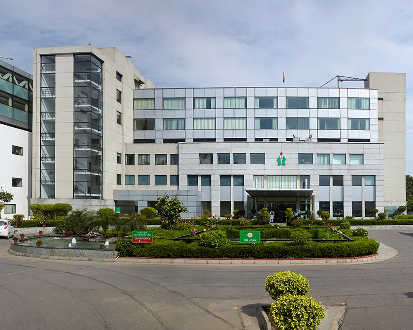 Fortis Escorts Heart Institute and Research Centre - Delhi Photo1