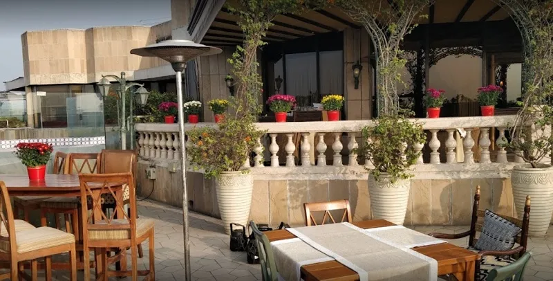 ITC Hotel Maurya Sheraton & Towers Photo1