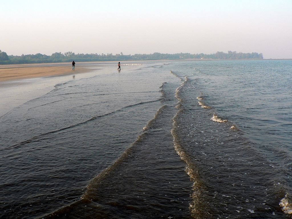 MANDWA BEACH - ALIBAUG Reviews, Information, Tourist Destinations, Tourists  Attractions, India