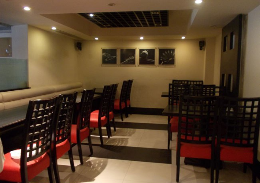 Desmond's - Lavelle Road - Bangalore Image