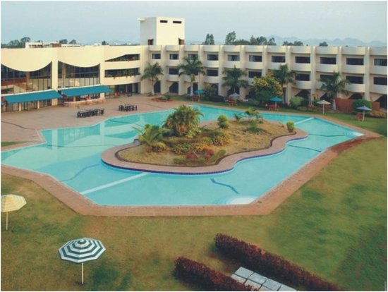 Clarion Hotel The West End - Nashik Image