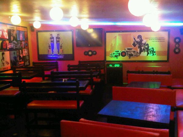 Retro Rewind Cafe - Powai - Mumbai Image