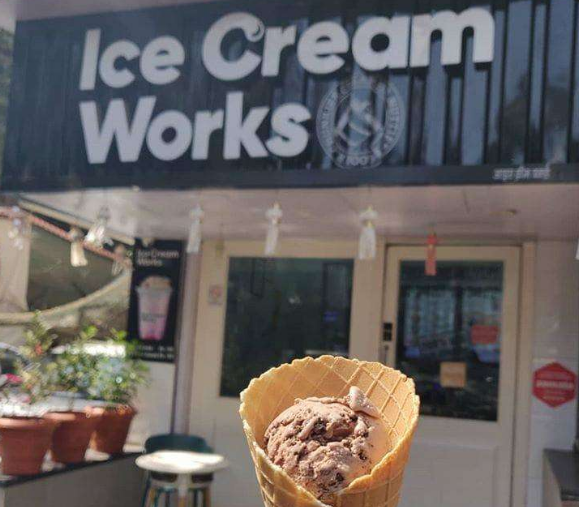 Ice Cream Works Cafe - Vile Parle East - Mumbai Image