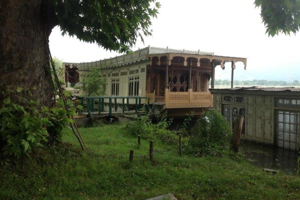 Butt's Clermont Houseboats - Srinagar Image