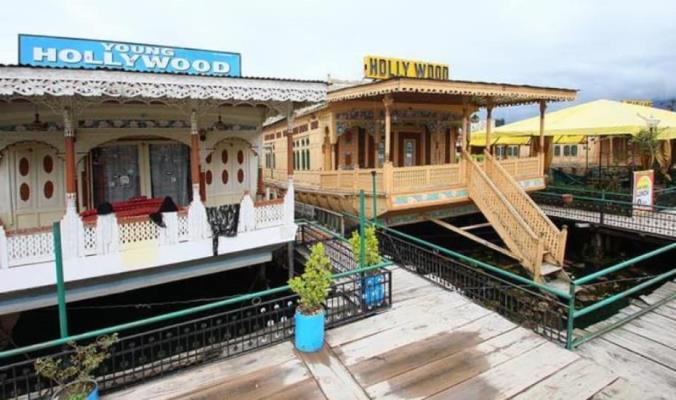 Hollywood Group Of Houseboats - Srinagar Image