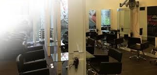Essentuals Hairdressing Salon - Velachery - Chennai Image