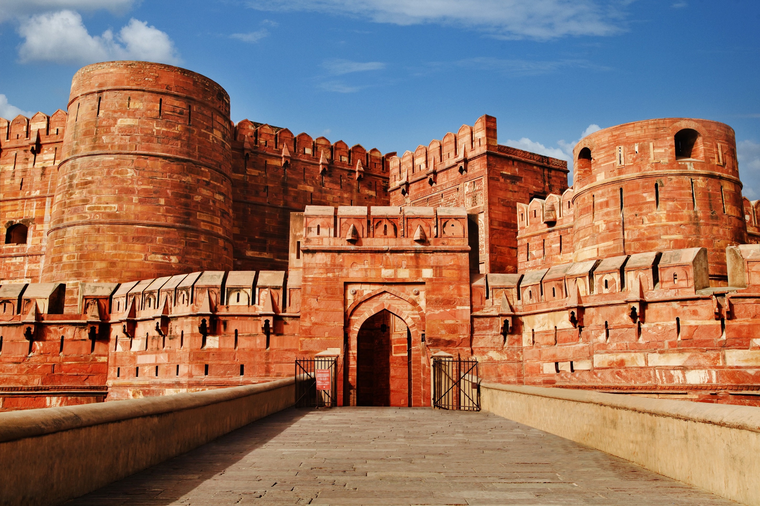 AGRA FORT - AGRA Reviews, Information, Tourist Destinations, Tourists