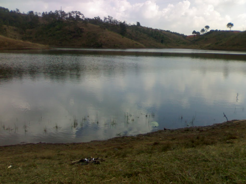 Pamphyrnai Lake - Nongstoin Image