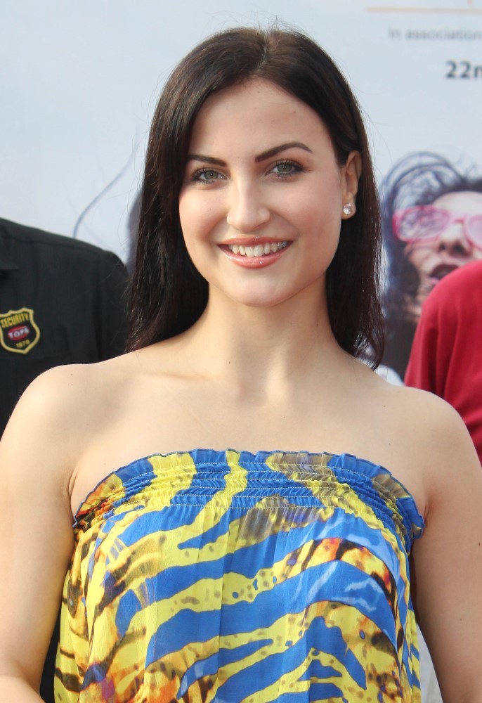 686px x 1000px - ELLI AVRAM Questions and Answers, Discussion - MouthShut.com