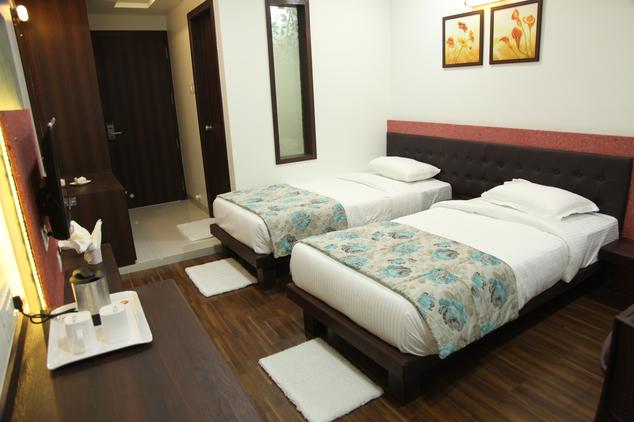 Hotel Pearls - Nirala Bazar - Aurangabad Image