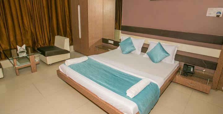 Hotel Green Tulip - Kalani Nagar - Indore Image