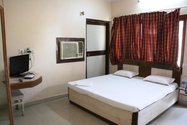 NEW CAPITAL HOTEL - CENTRAL AVENUE ROAD - NAGPUR Photos, Images and ...