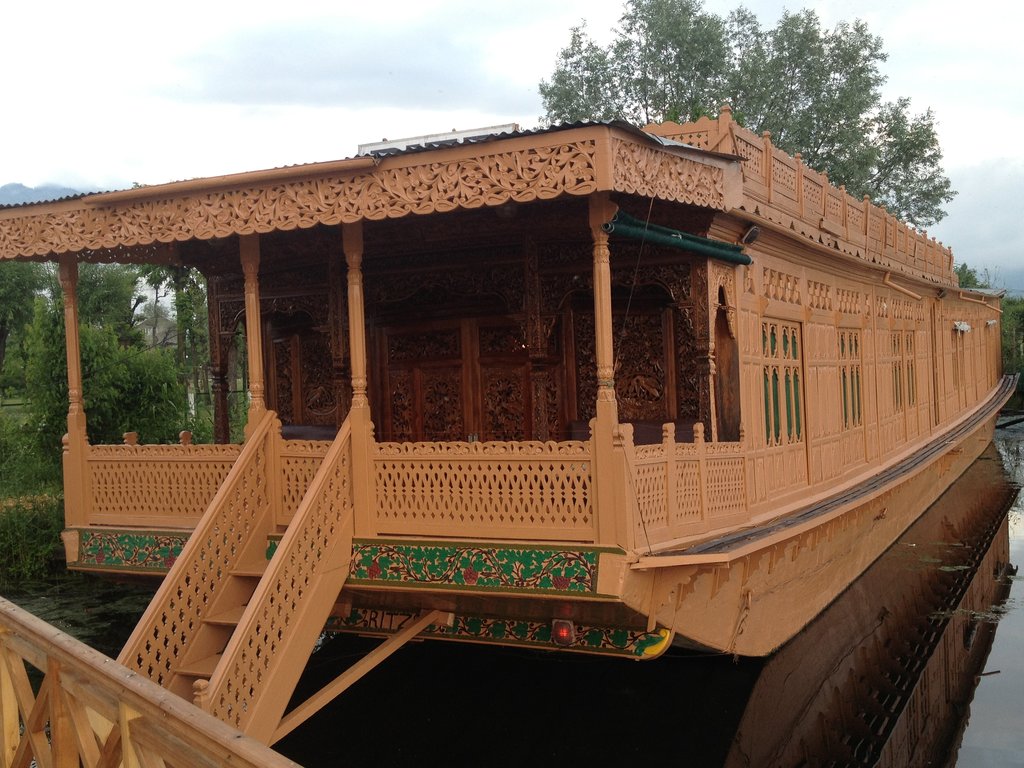 Ritz Houseboat - Nagin Lake - Srinagar Image