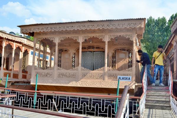 Alaska Houseboat - Dal Lake - Srinagar Image