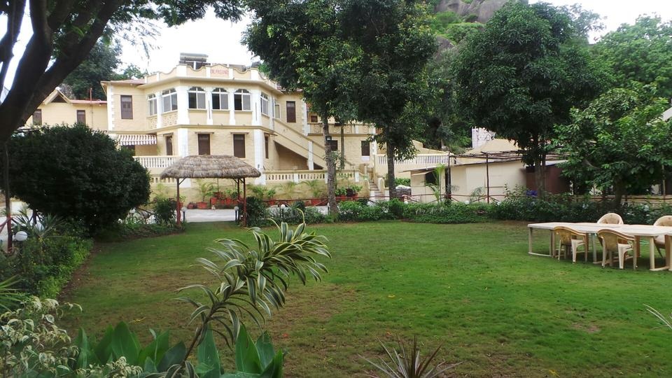 Hotel Mount Villa - Pandav Bhavan - Mount Abu Image