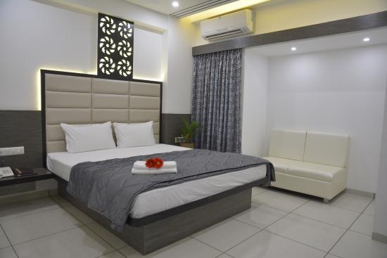 Hotel Apple Inn - Old Town - Bharuch Image