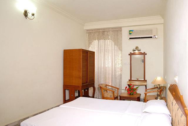 Cee Cee Tower Hotel - Parur - Ernakulam Image