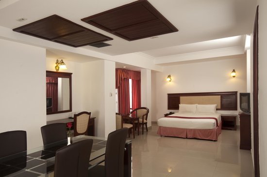 Hotel Diwans Court - Pallimukku - Ernakulam Image