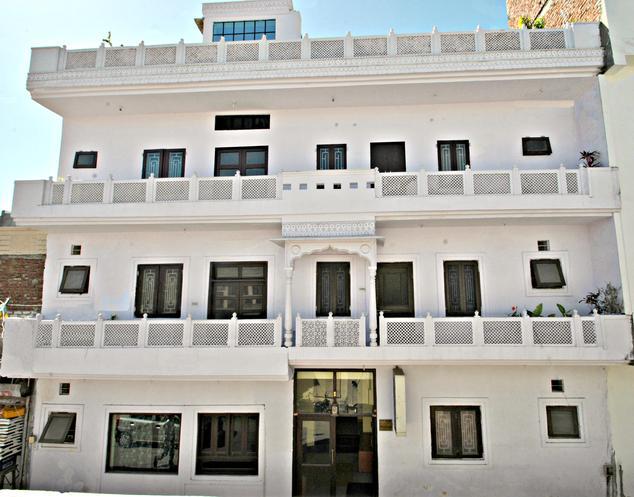 Satkar Hotel - Station Road - Gandhinagar Image