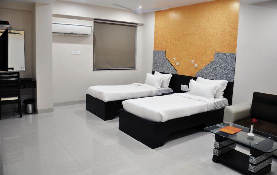 Hotel Savera - Lodipur - Patna Image