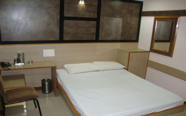 Sri Saraswathi Lodge - Rockins Road - Tiruchirappalli Image