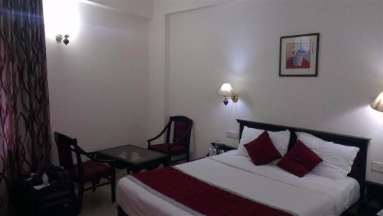 Hotel Revathy International - KK Road - Thekkady Image