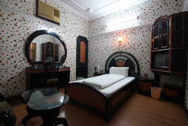 Hotel Naveen Deluxe - Sadar Bazaar - Meerut Image