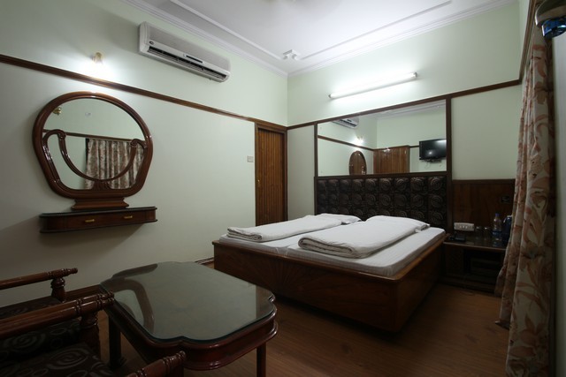 MD Deluxe Hotel - Abu Lane - Meerut Image