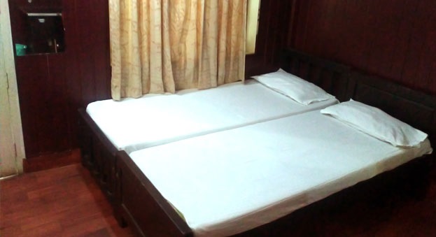 Sky Star Residency Lodge - Pallikulam - Thrissur Image