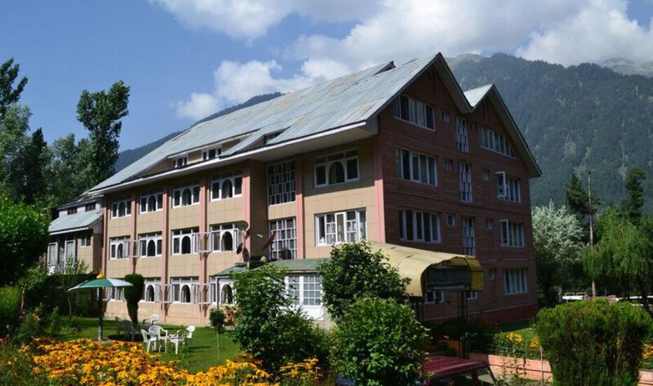 Hotel Hill Park - KP Road - Pahalgam Image