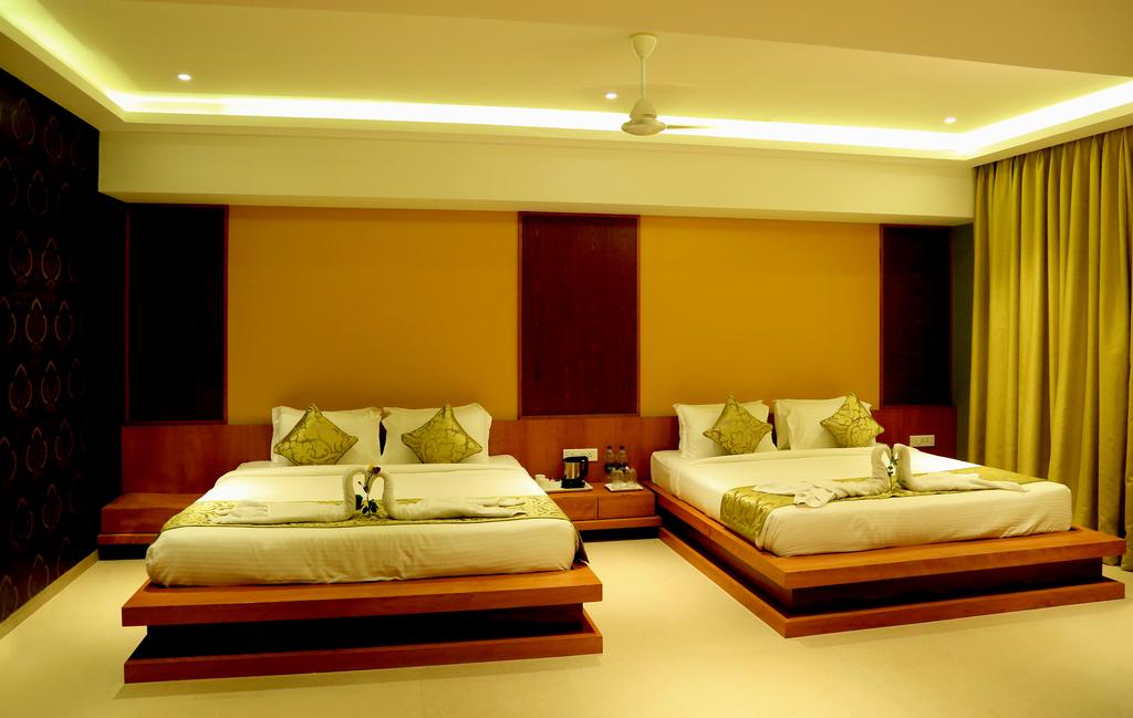 Hotel Shamrock Greens - Labhandi - Raipur Image