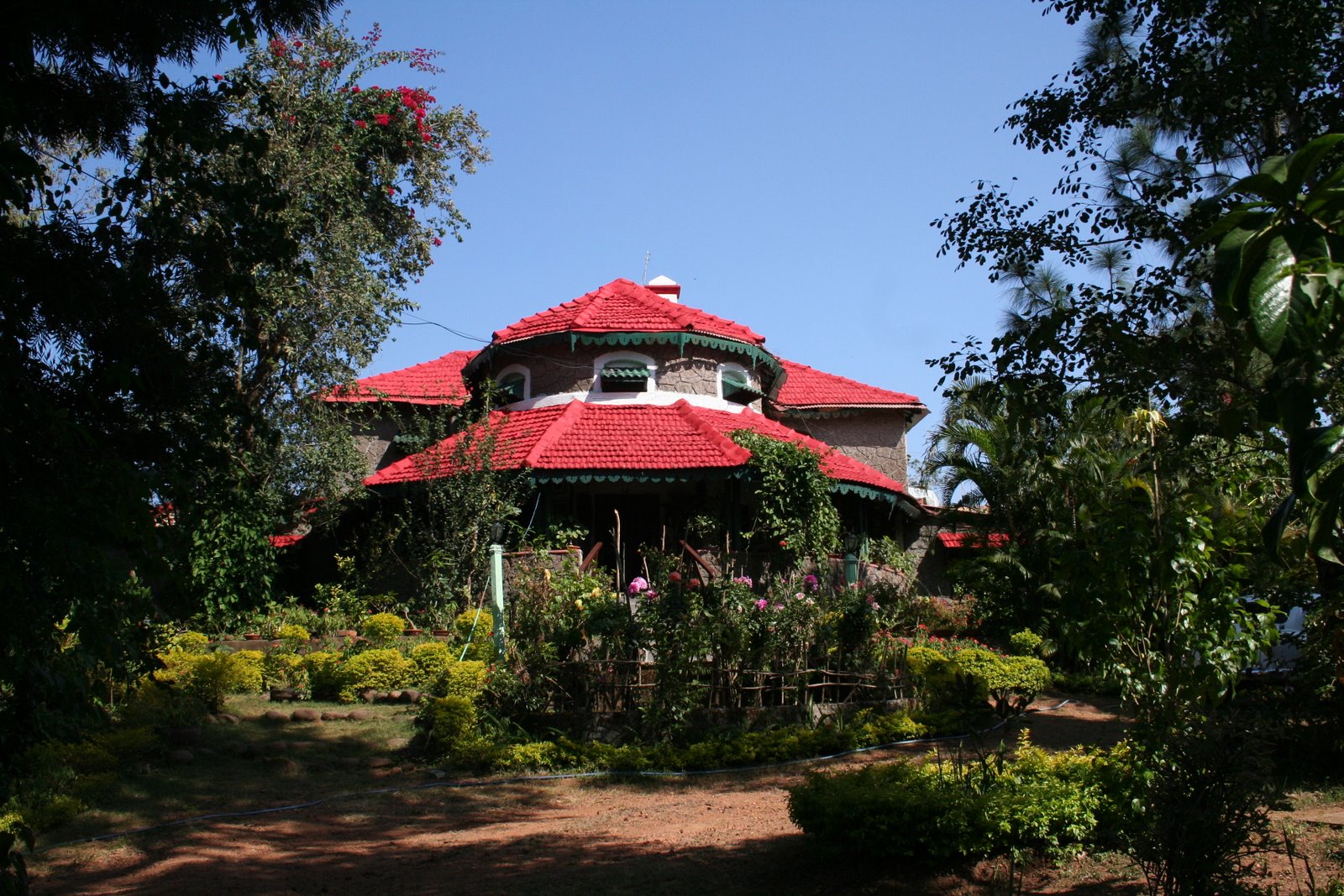 Evelyn's Own Heritage Home - Pachmarhi Image