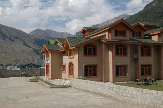 Hotel Akbar - Sonamarg Image