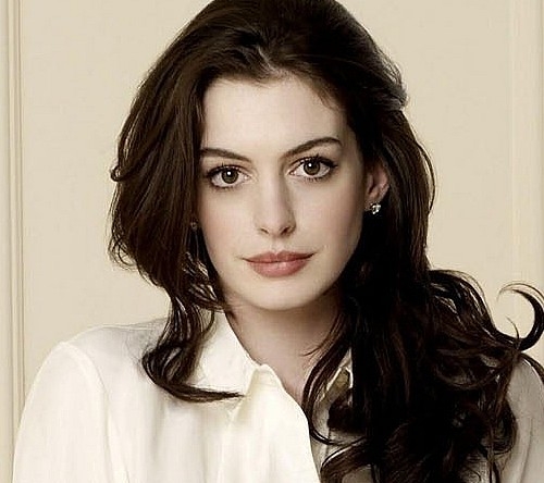 Anne Hathaway Image