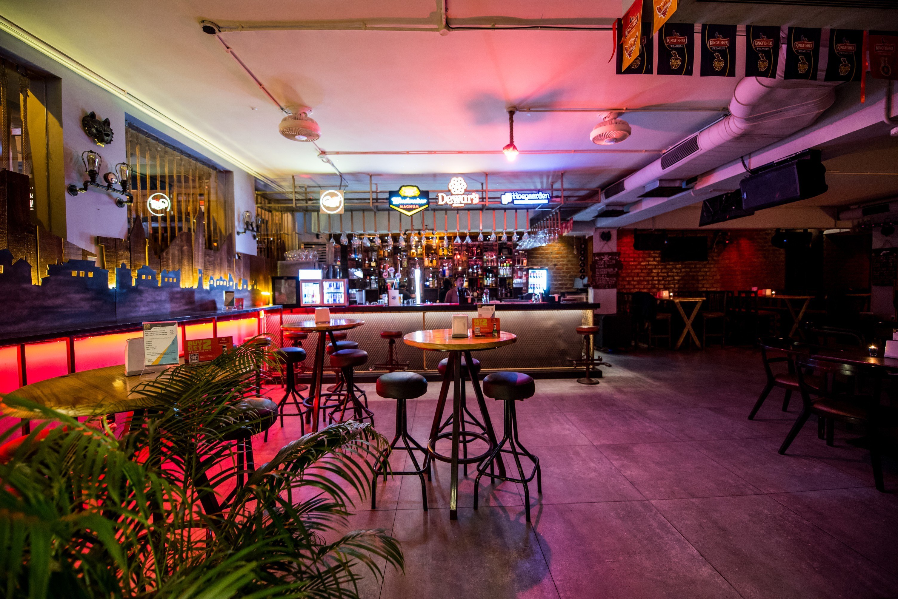 Boozers Bar & Kitchen - Indiranagar - Bangalore Image