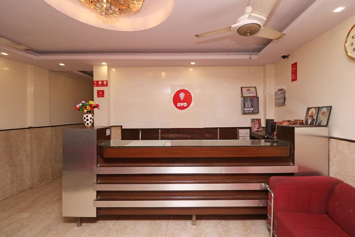 Hotel Odeon Continental - New Delhi Image