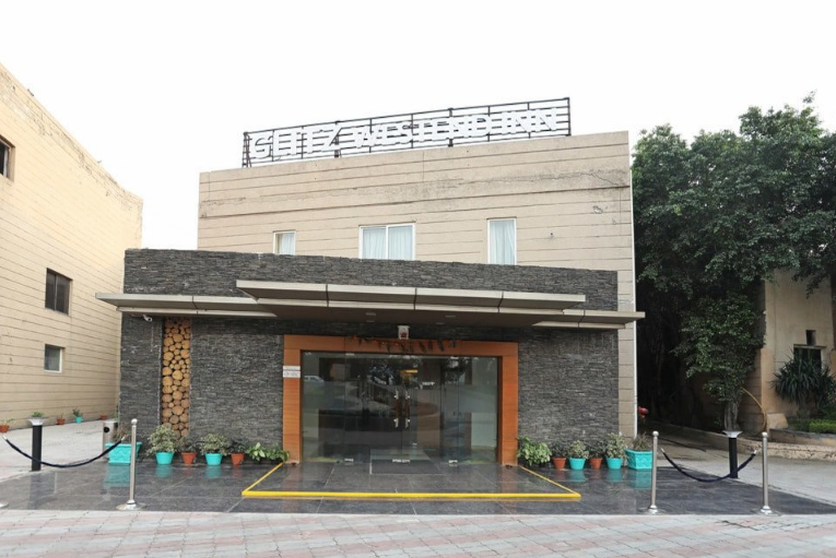 Hotel Glitz Westend Inn - New Delhi Image